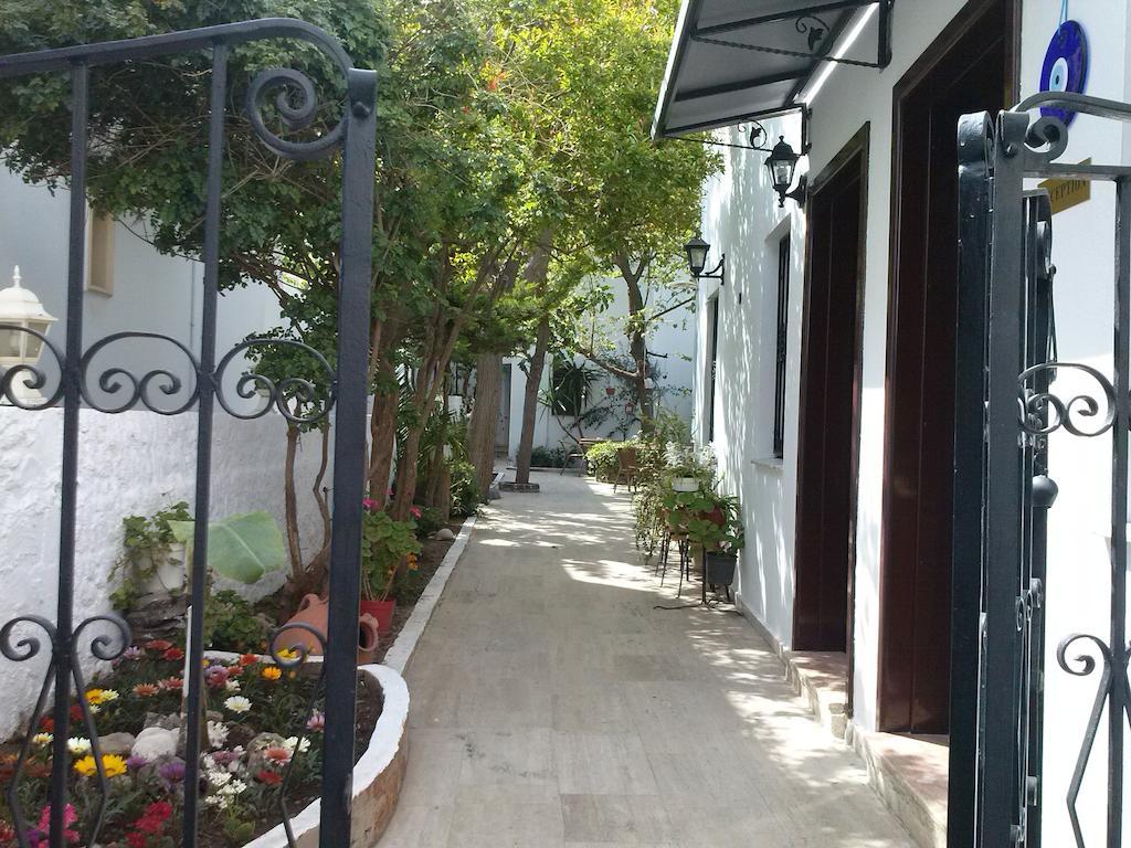 Tay Pansiyon Bodrum ภายนอก รูปภาพ